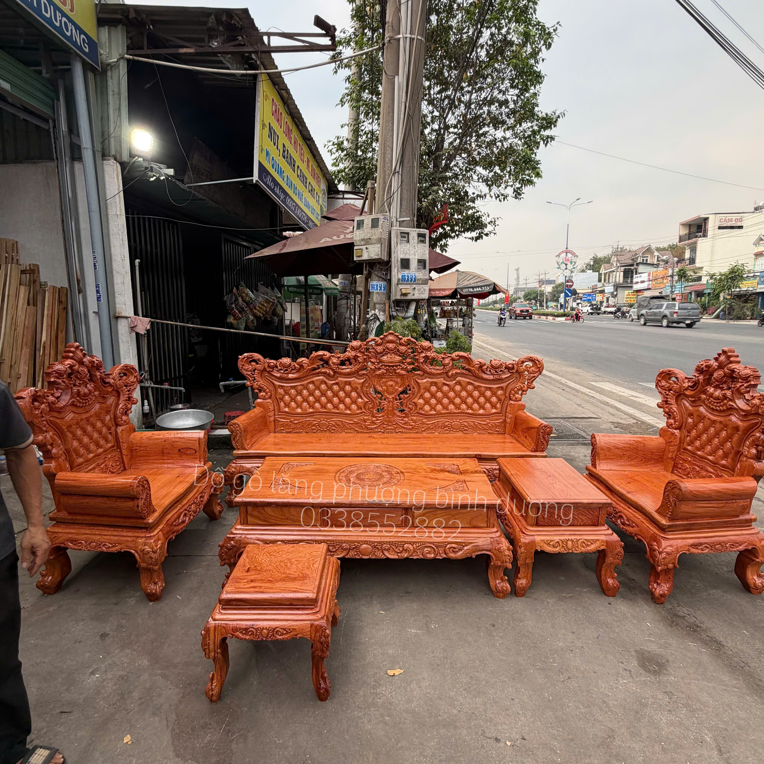 SaLon Hoàng Gia Mặt Liền khối Chạm 2 Mặt