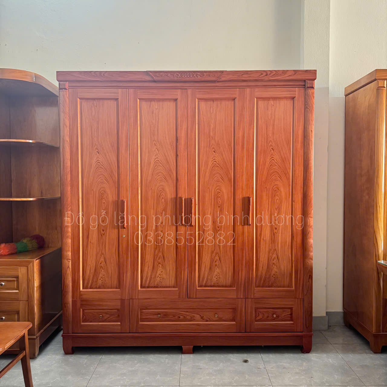 Tủ Áo Gỗ Hương Đá 4 Cánh Hiện Đại