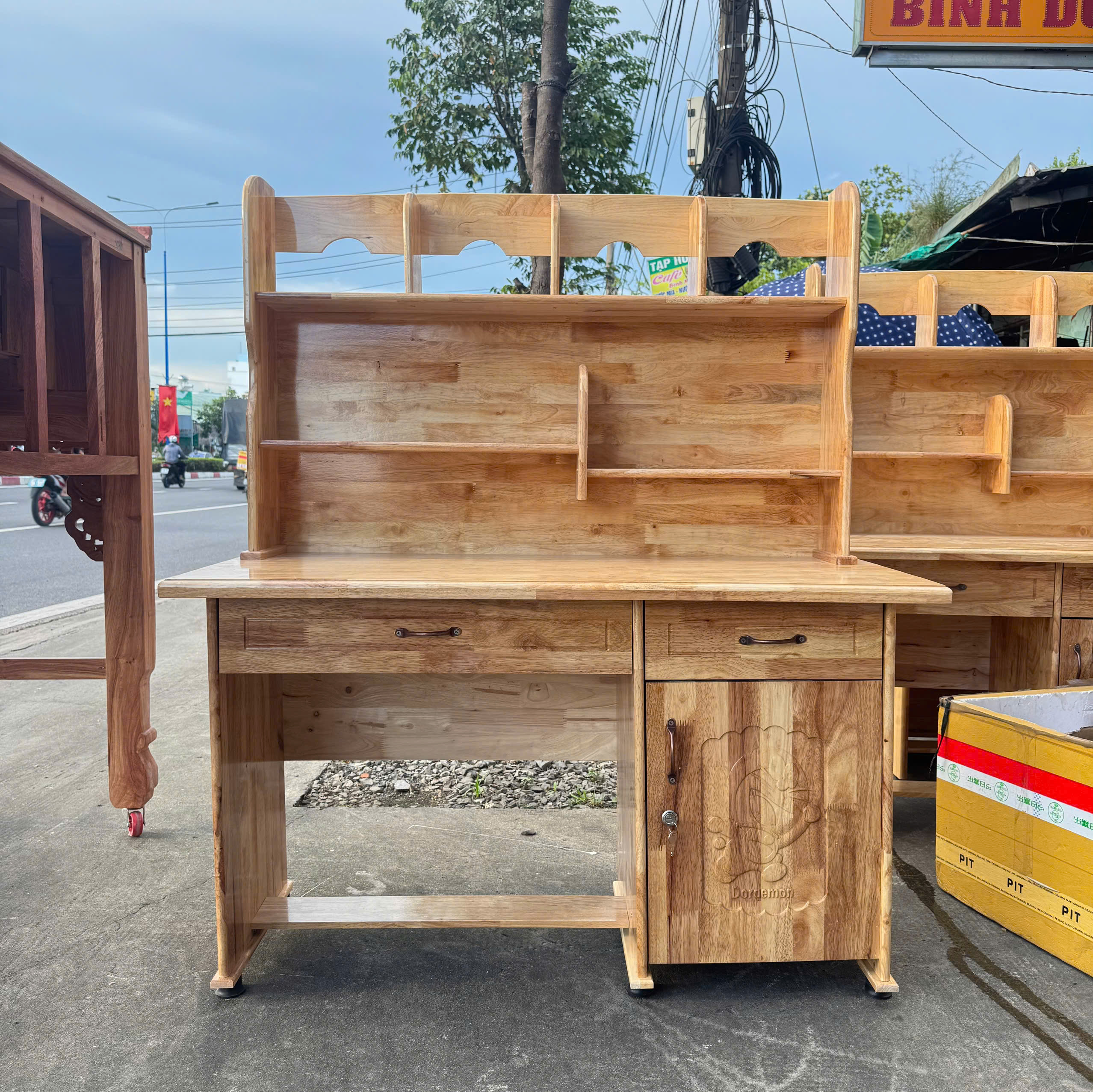 Bàn hs gỗ cao su màu tự nhiên