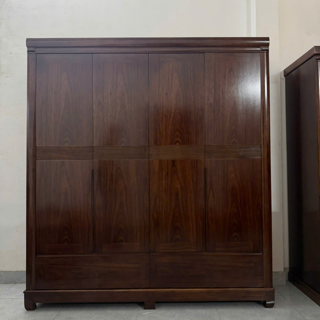 TỦ QUẦN ÁO GỖ HƯƠNG XÁM LAU MÀU ÓC CHÓ 4 CÁNH