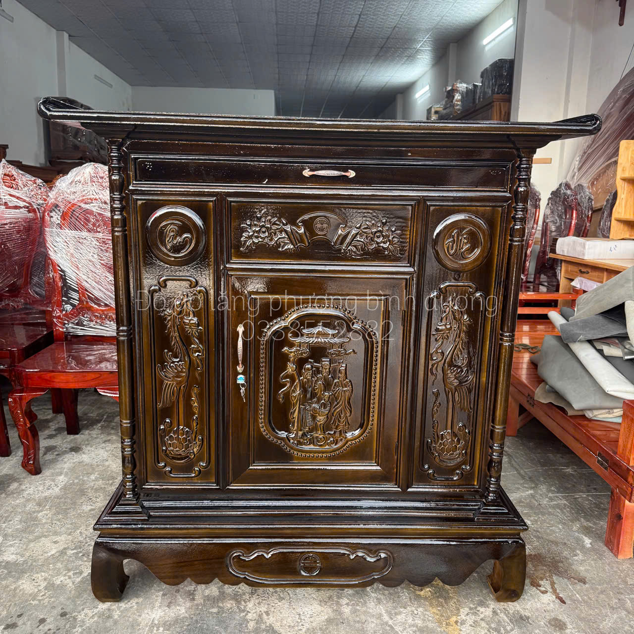 Tủ Thờ Gỗ Tràm Bông Vàng Tam Đa