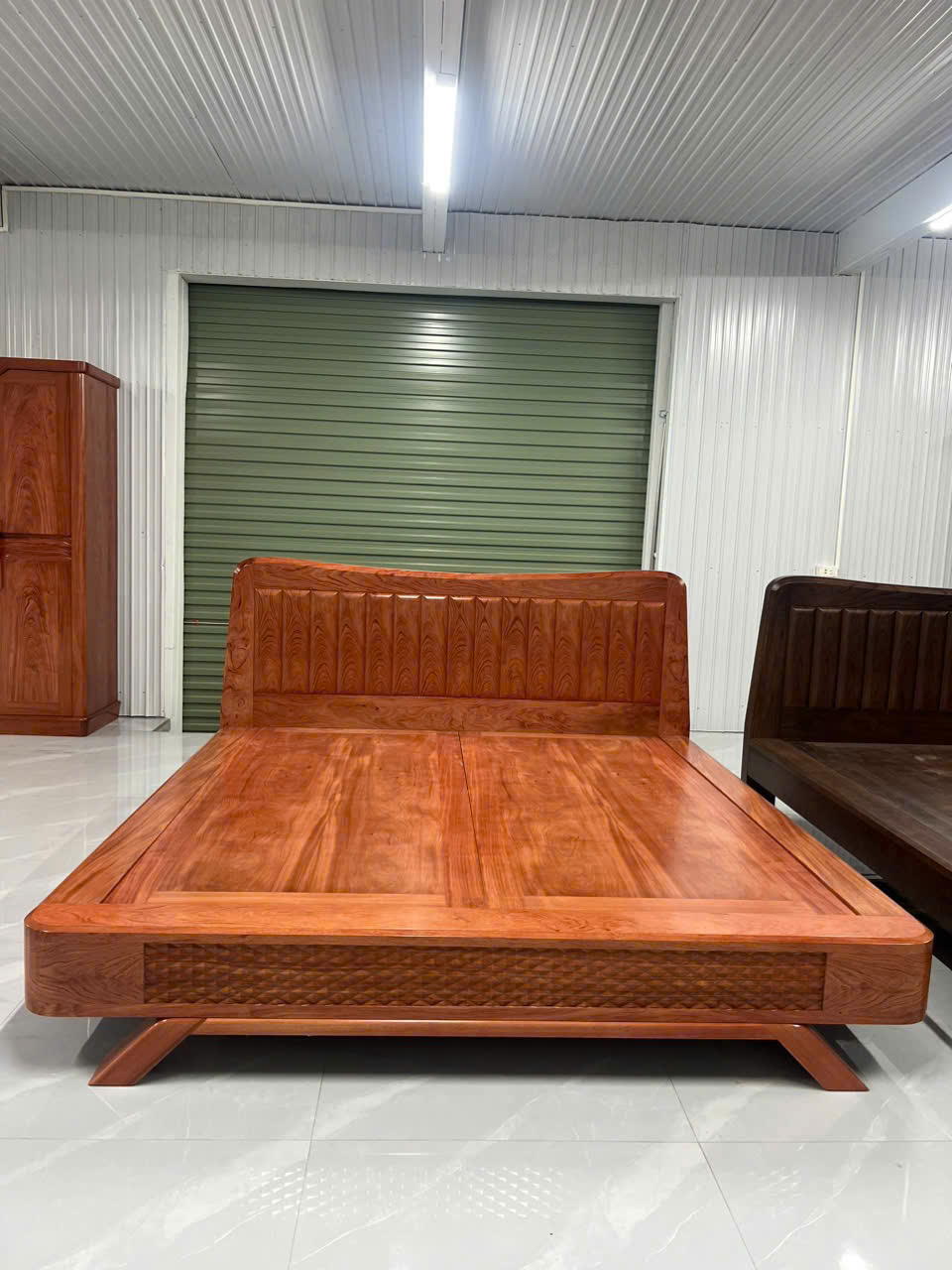 Giường Gỗ Hương Đá Cao Cấp Chân Thuyền Kiểu Nhật