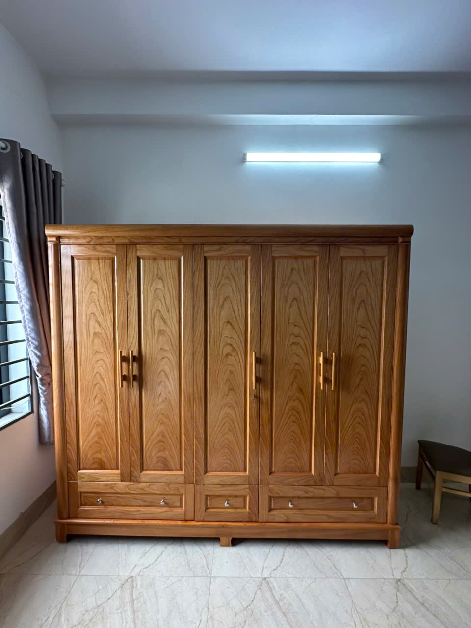 Tủ Quần Áo Gỗ Gõ Đỏ 5 Cánh 2m40