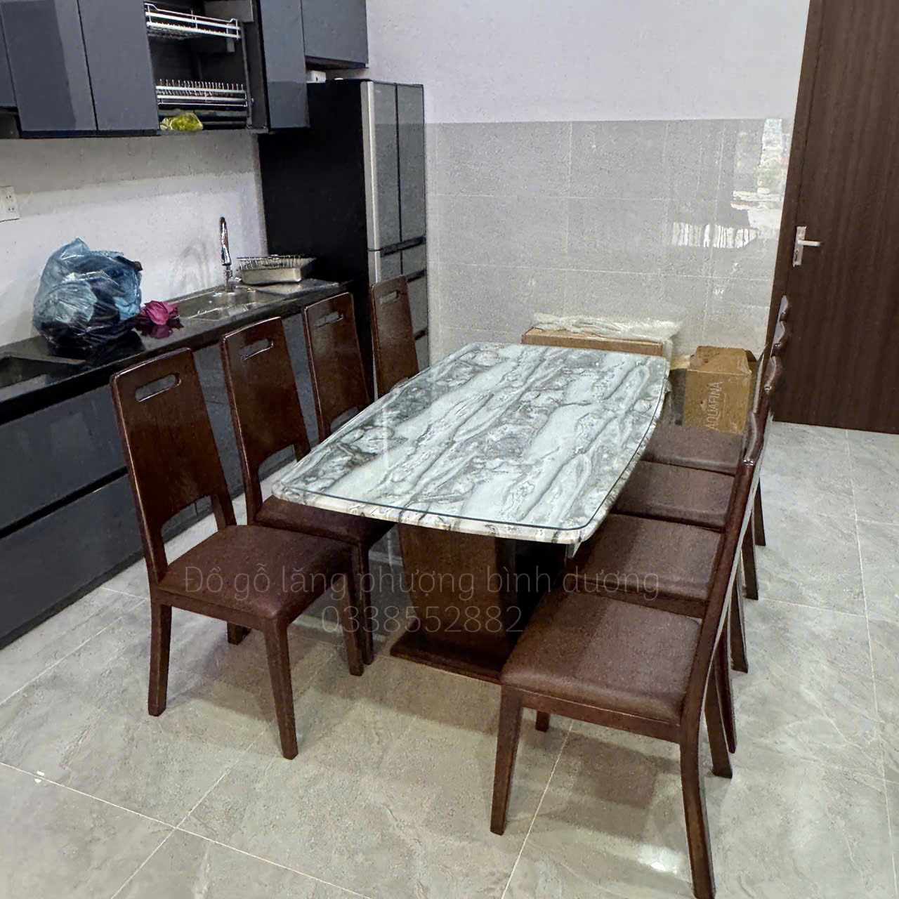 Bàn ăn gỗ sồi mặt đá 8 ghế