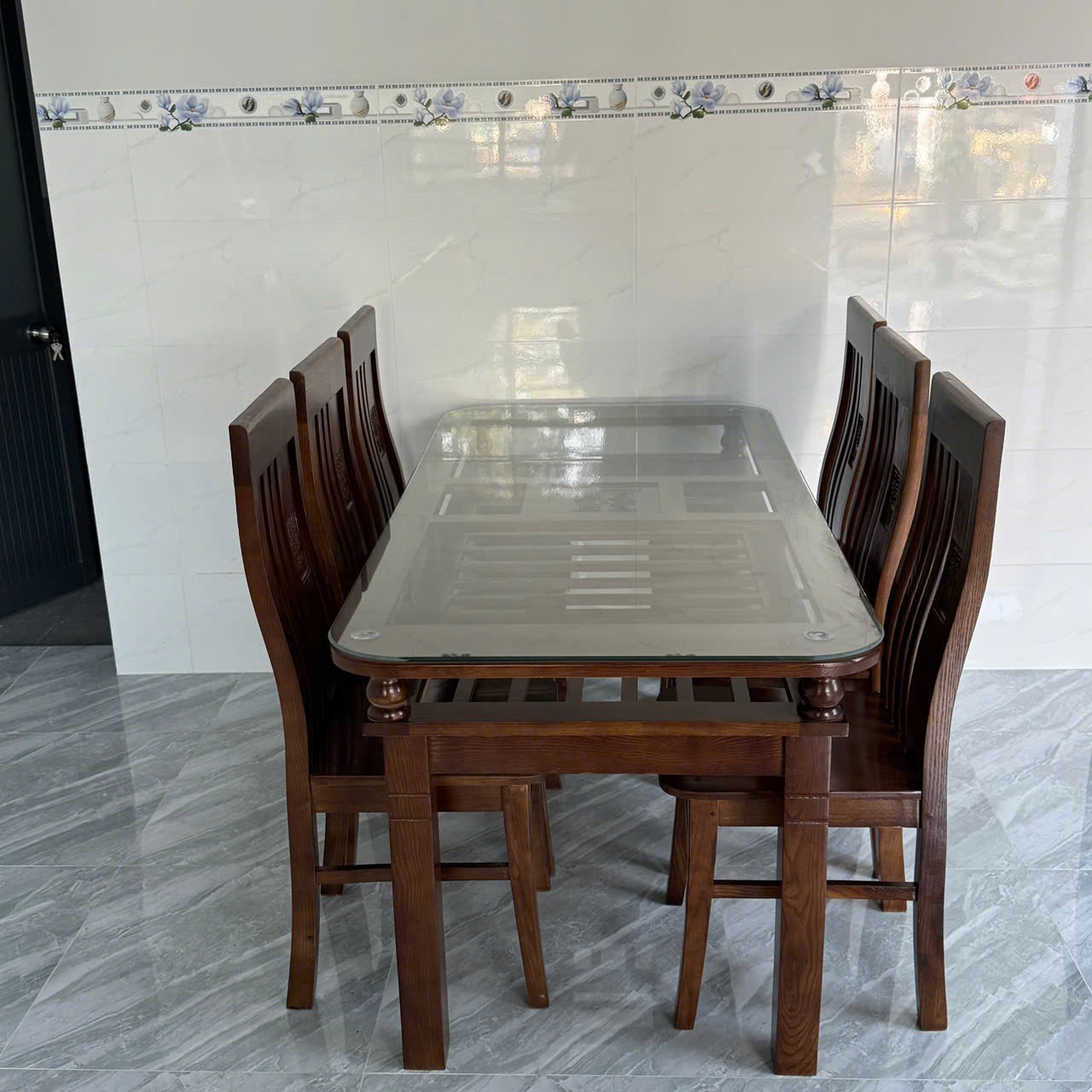 Bàn ăn gỗ sồi 2 tầng sơn màu óc chó bộ 6 ghế