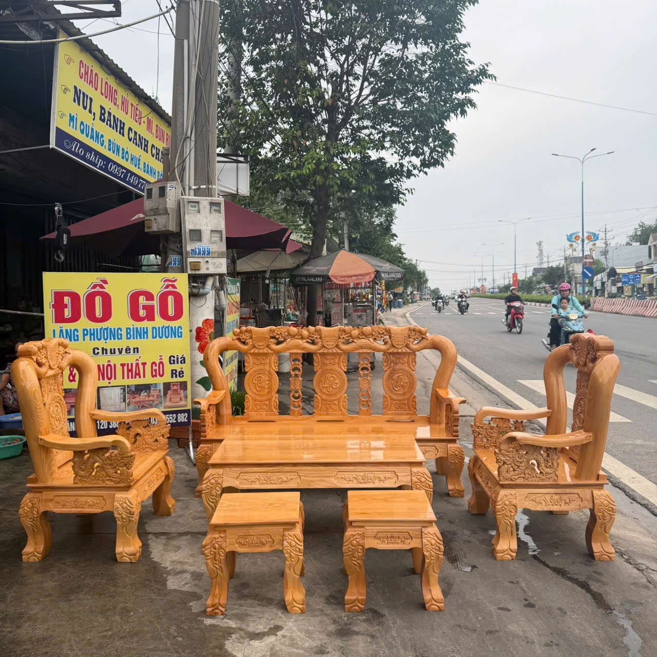 Salon gỗ sồi Nga cột 12 tay rồng